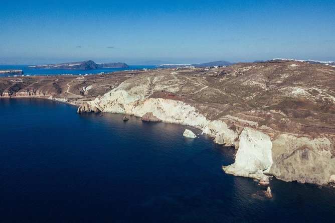 Romantic Sunset Catamaran Caldera Cruise incl. Meal & Drinks - Witnessing the Sunset in Oia in Style