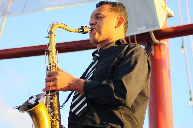 Romantic Sunset Dinner Cruising Experience - Cuisine: Lobster, Steak, and Vegetarian Choices