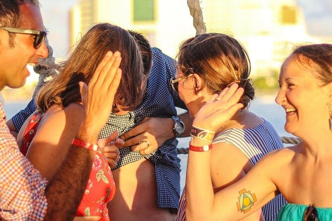 Romantic Sunset Dinner Cruising Experience - Drinks and the Open Bar Experience