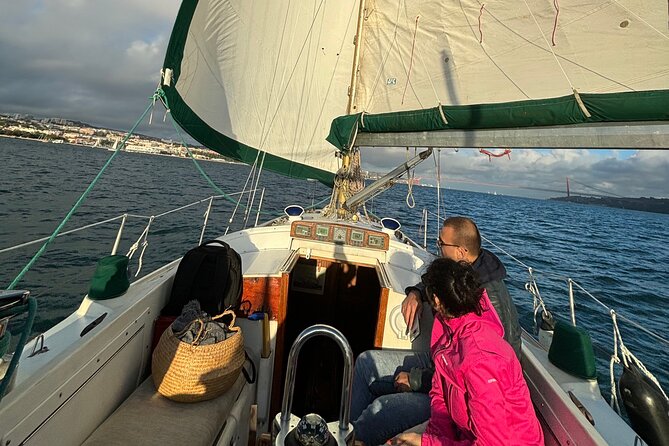 Romantic Sunset Sailing Experience in Lisbon - Arriving at the Lisbon Waterfront for the Sunset