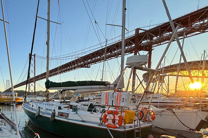 Romantic Sunset Sailing Experience in Lisbon - Gaze Up at Cristo Rei and Padrão dos Descobrimentos