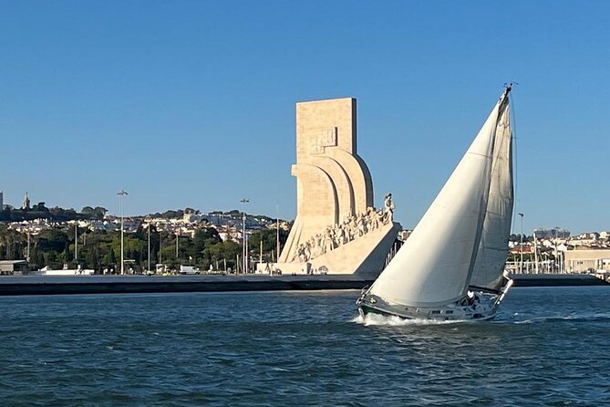 Romantic Sunset Sailing Experience in Lisbon - Practicalities and Booking Tips