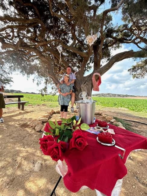 Romantic tour for lovers, couples or friends - Discovering the Bridge of Lovers and Its Enchanting Views