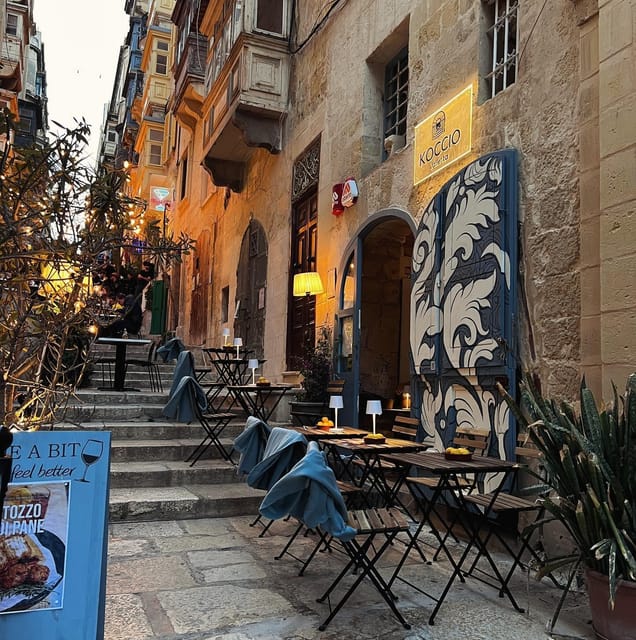 Romantic Wine Tasting Experience at Koccio Valletta - The Guide’s Expertise and Friendly Atmosphere