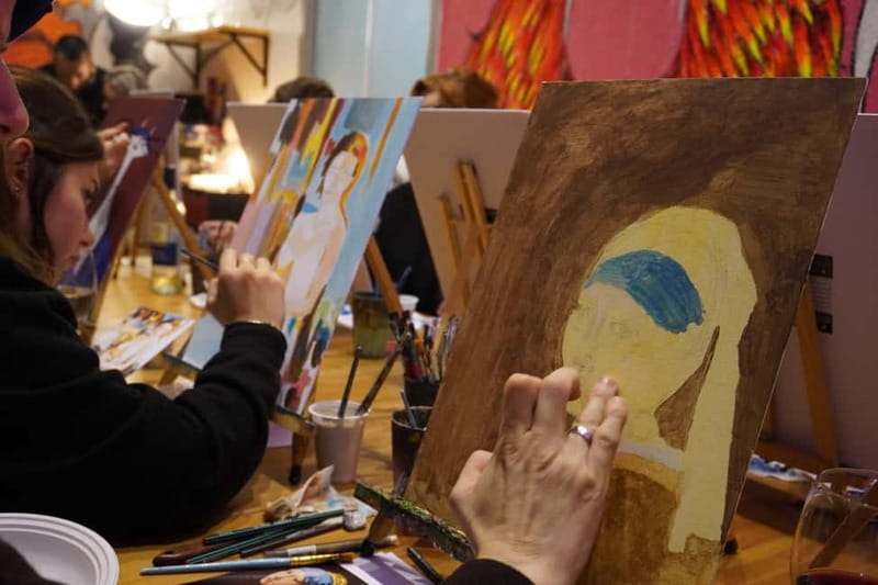 Rome: Afternoon Paint and Sip Experience in Piazza Navona - Accessibility and Practical Details