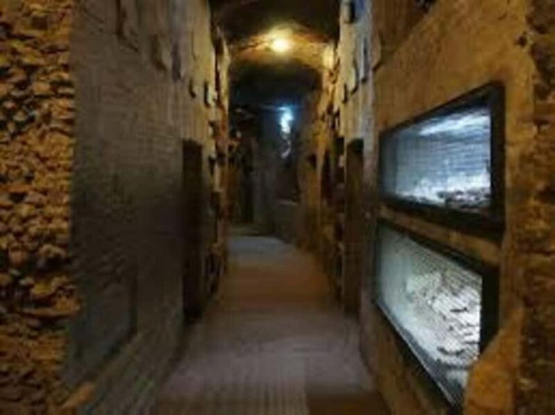 Rome: Appian Catacombs tour with transfere - The Guided Tour Experience
