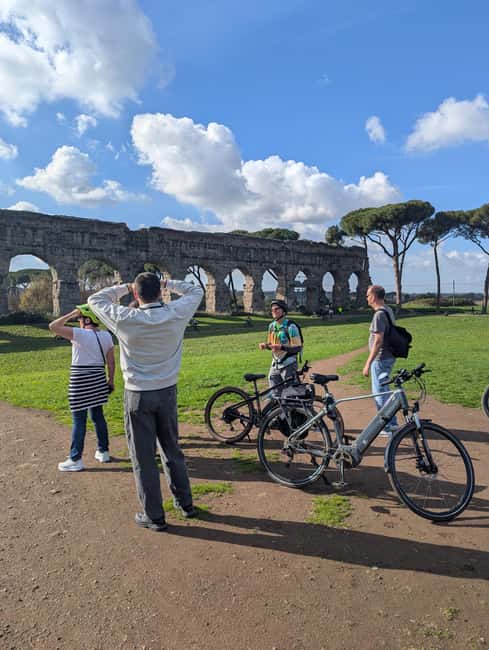 Rome: Appian Way, Aqueducts, & Catacombs E-Bike Guided Tour - Discover the Majestic Appian Way and Its Tombs