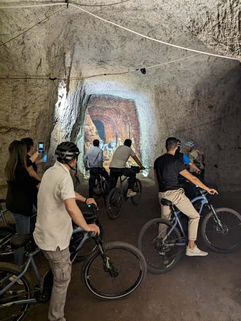 Rome: Appian Way E-Bike tour & Ancient Underground Labyrinth - Exploring the Aqueducts and Parks on E-Bikes