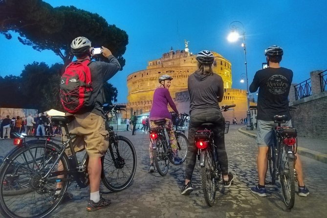 Rome at sunset is magic on two wheels - Key Points