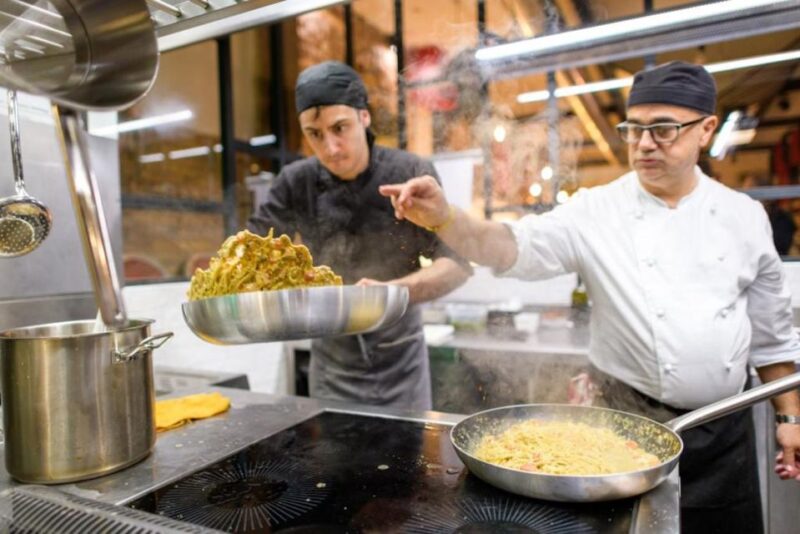 Rome: Authentic Roman Restaurant Dining Experience & Wine - Key Points