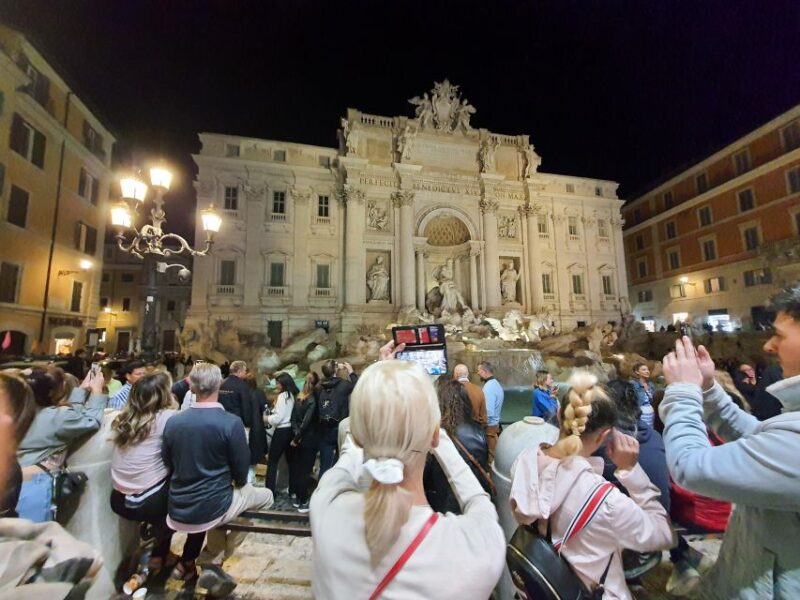 Rome by Night: City Center Lights and Wonders Guided Tour - Expert Guide and Engaging Commentary