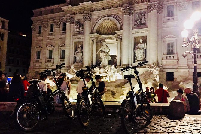 Rome by Night-Ebike tour with Food and Wine Tasting - End with a View of the Colosseum from a Terrace
