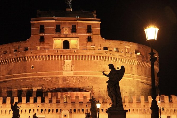 Rome By Night Private Tour from your Hotel in Rome - Exploring Piazza Venezia and the White Marbled Victor Emmanuel II Monument