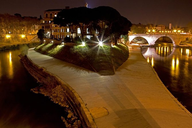 Rome by Night: private tour with driver - Experience the Vibrant Nightlife in Trastevere