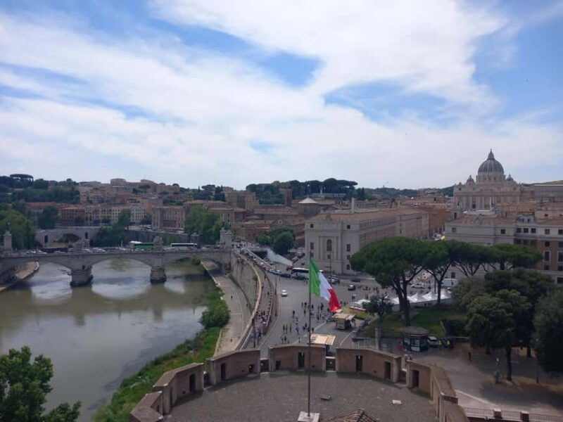 Rome by night - Cross the Bridge of Angels to Castel Sant’Angelo and the Tiber