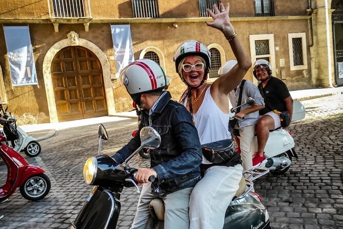 Rome by Vespa: Classic Rome Tour with Pick up - Scenic Views and Famous Vantage Points