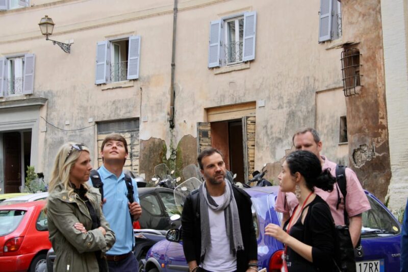 Rome: Campo de Fiori & Ghetto Street Food Sightseeing Tour - Tasting Wine and Beer at a Local Restaurant