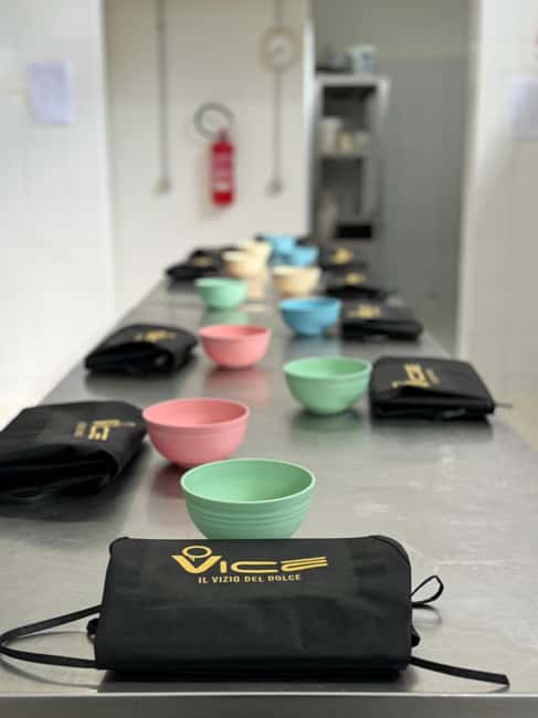 Rome: Cannoli, Gelato, Tiramisu Baking & Cooking Class - Meeting Point and Accessibility