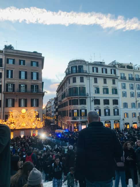 Rome: Christmas in Rome Illuminated Night Tour in Golf Cart - Accessibility, Safety, and Practical Tips