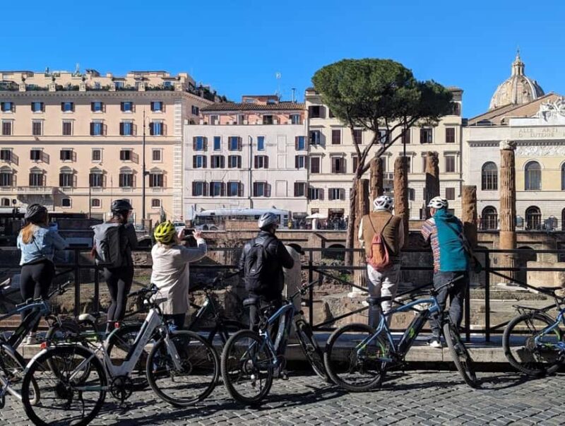 Rome: City Highlights Electric Bike Tour - Expert Guides and Their Engaging Style