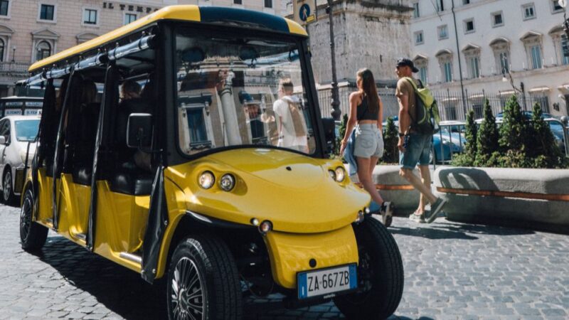 Rome: City Highlights Golf Cart Tour with Local Guide - The Guide’s Style and Knowledge