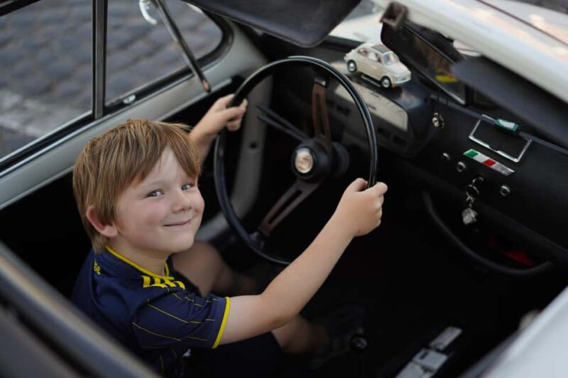 Rome: City Tour in a Retro Fiat 500 with Photo Stops - Experience a Stylish Tour in a Vintage Fiat 500 through Romes Historic Streets