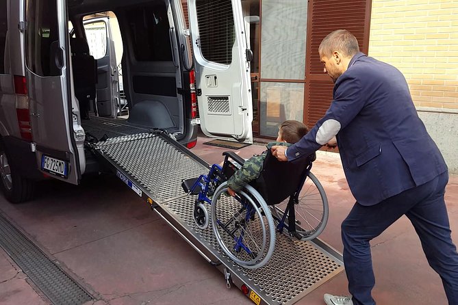 Rome Civitavecchia Accessible Private Shore Excursion for wheelchair users - Visiting the Victor Emmanuel II Monument