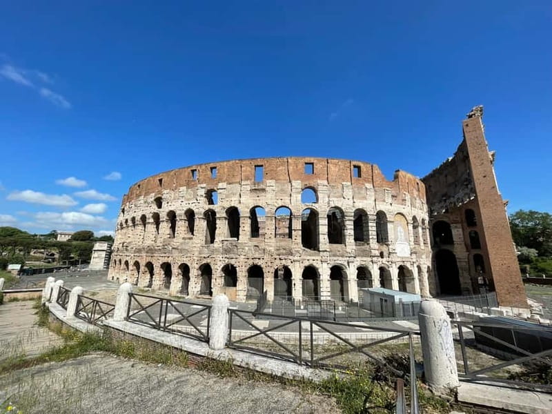 Rome: Colosseum and Ancient Rome Small Group Guided Tour - The Expertise of the Guides and Their Storytelling Style