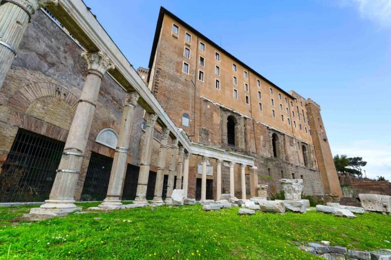 Rome: Colosseum Arena VIP Morning Tour with Coffee Max 6 Pax - Explore the Colosseum Arena Floor in a Small VIP Group