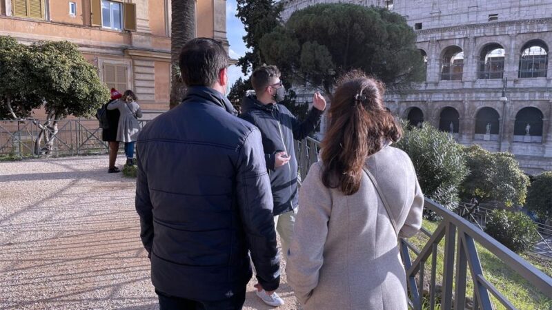 Rome: Colosseum Express Tour with Forum and Palatine Access - Climbing the Roman Palatine Hill for Stunning Views