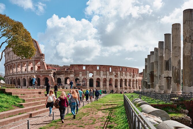 Rome :Colosseum Guided Tour - The Role of the Guide in Enhancing the Visit