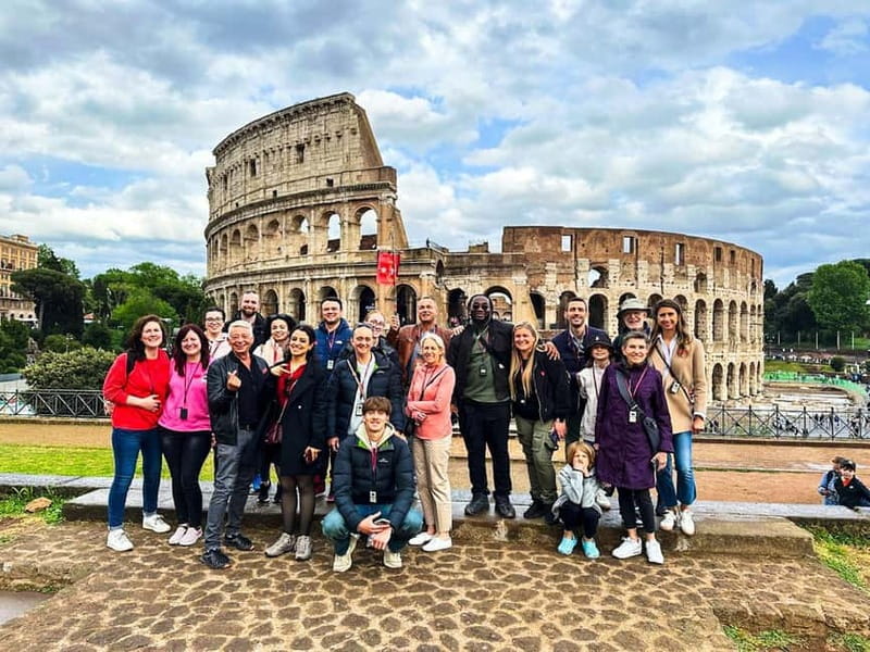 Rome: Colosseum, Palatine Hill and Roman Forum Guided Tour - Palatine Hill: The Birthplace of Rome