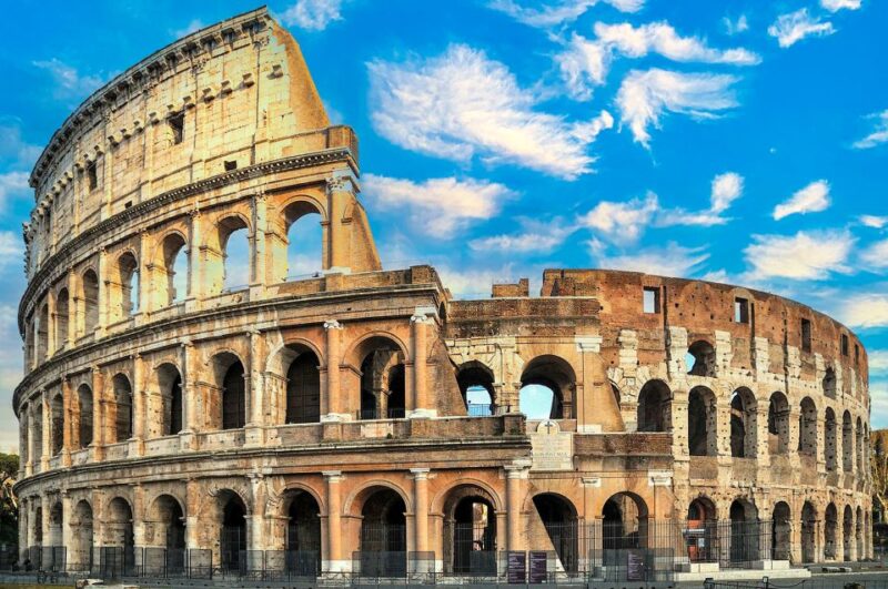 Rome: Colosseum, Palatine Hill and Roman Forum Guided Tour - Exploring Palatine Hill: The Birthplace of Rome