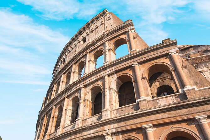 Rome: Colosseum, Palatine Hill & Roman Forum Small Group Tour - Climbing Palatine Hill: Birthplace of Rome