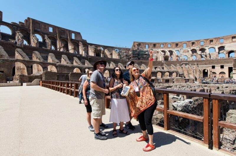 Rome: Colosseum, Roman Forum And Palatine Hill Guided Tour - Palatine Hill’s Spectacular Views and Luxurious Past