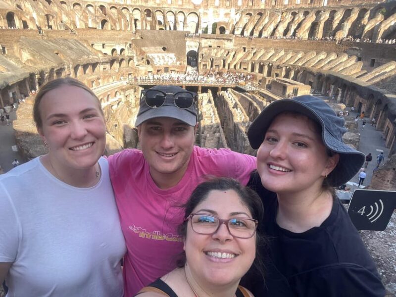 Rome: Colosseum, Roman Forum and Palatine hill guided tour - Meeting Point at Largo della Salara Vecchia