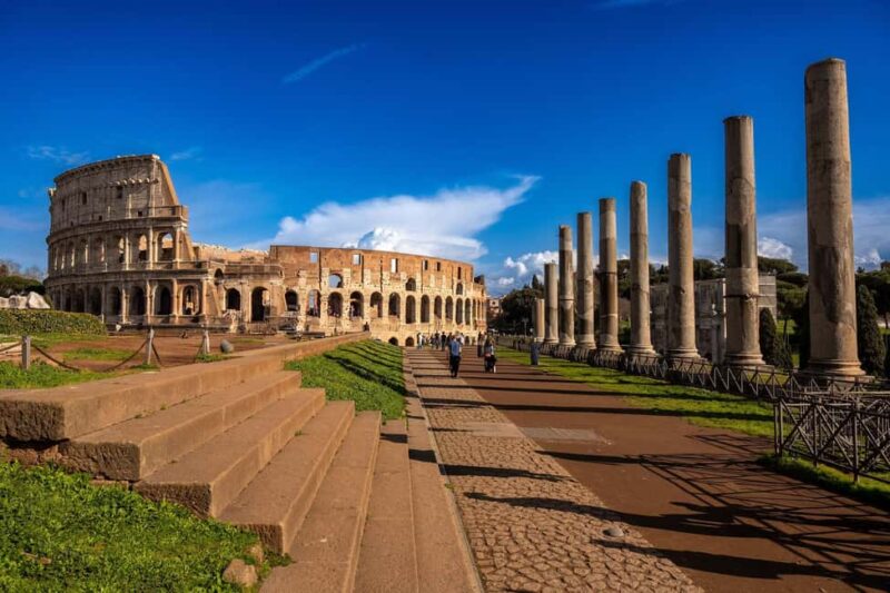 Rome: Colosseum, Roman Forum, and Palatine Hill Tour - Discovering Palatine Hill: The Birthplace of Rome