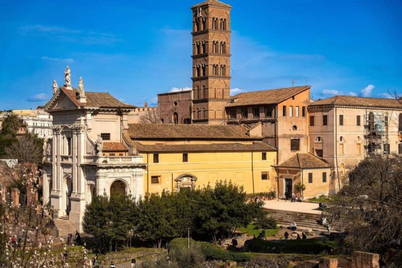 Rome: Colosseum, Roman Forum, and Palatine Hill Tour - The Guides: Knowledgeable, Friendly, and Enthusiastic