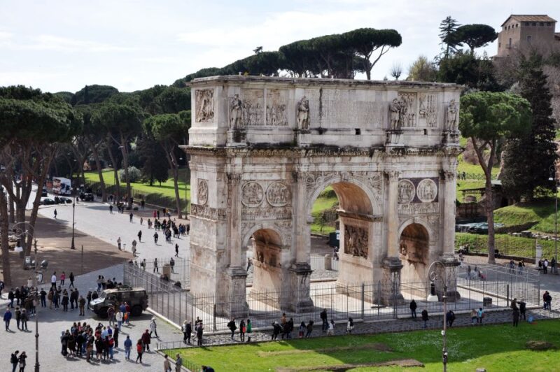 Rome: Colosseum, Roman Forum & Palatine Hill Tour - Starting Point at Via delle Terme di Tito 93