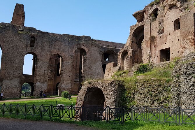 Rome Colosseum,Palatine Hill and Roman Forum Guided Tour - Explore Rome’s Iconic Landmarks with a Guided Tour