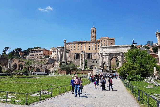 Rome Colosseum,Palatine Hill and Roman Forum Guided Tour - Discovering the Emperors’ Residences on Palatine Hill