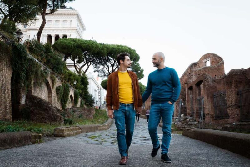 Rome: Couple Photoshoot Experience LGBTQ+ Friendly - Key Points