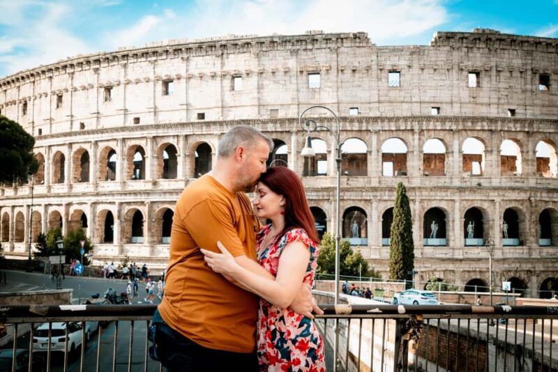 Rome: Custom Photoshoot Outside the Colosseum - Key Points