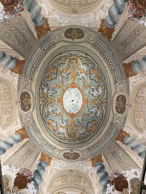 Rome: Doria Pamphilj Gallery Guided Tours - Reflect in the Courtyard and Explore the Bookshop