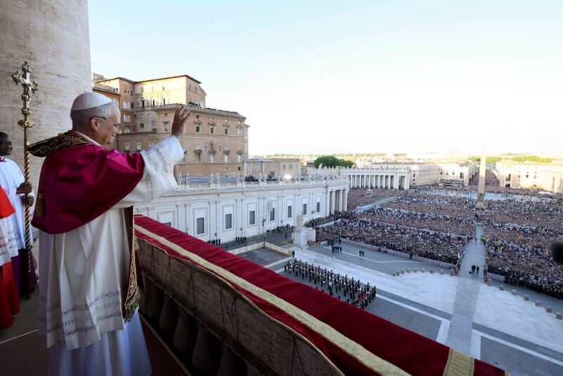 Rome: Escorted Papal Audience Tour With Guide - The Experience of Watching the Pope and the Audience Effectively