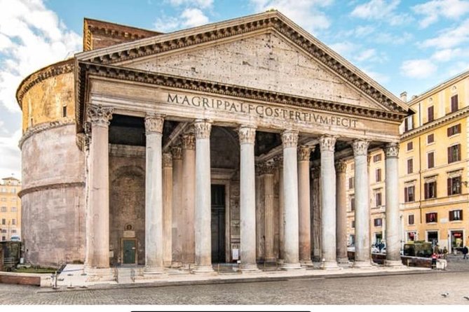 Rome Famous Squares and Fountains Walking Tour - The Experience of a Guided Tour with Headsets and Local Espresso