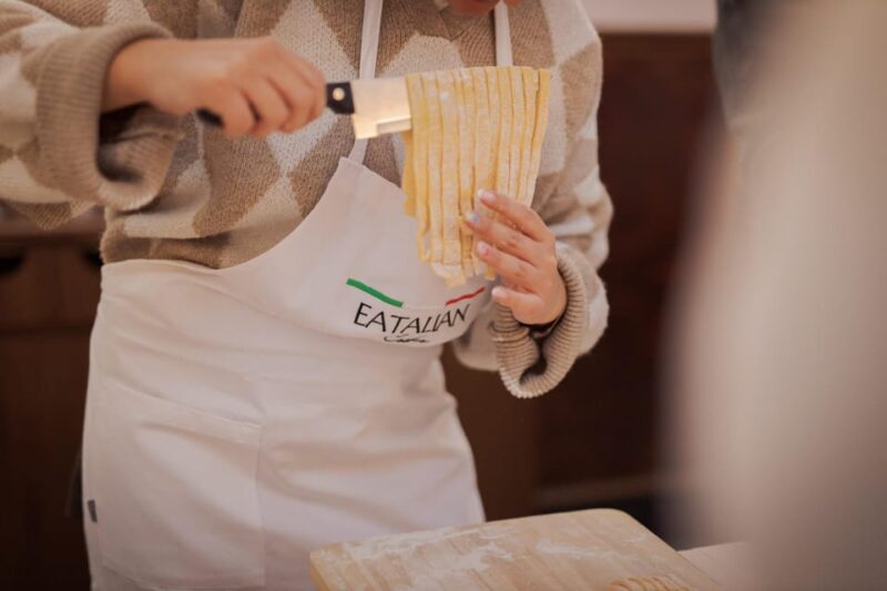 Rome: Fettuccine Pasta Cooking Class in Rome's City Center - Making Fettuccine Pasta in Piazza Navona’s Iconic Setting