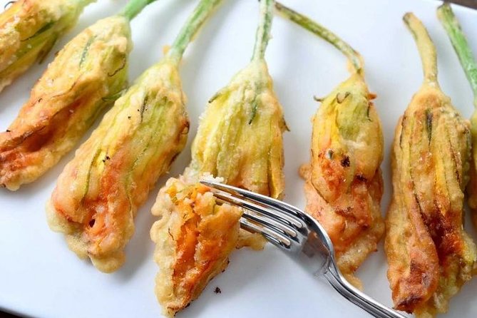 Rome Food Experience Max 6 People Group Tour | w/Private Option - Logistics and Group Size Benefits