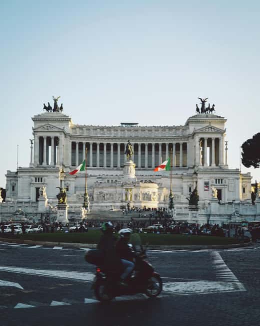 Rome: Fountains and Squares small-group guided Walking Tour - Key Points
