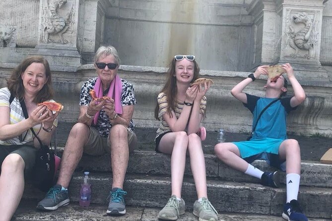 Rome friendly Tour Gelato Pizza Football and PlayGround - The Unique Street Football Experience with Local Kids